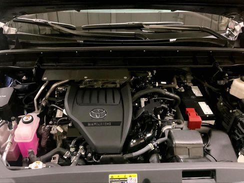 Used 2023 Toyota Highlander Limited AWD/4WD image 32