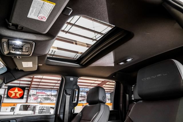 Used 2022 GMC Sierra 3500 Denali w/ Denali Ultimate Package AWD/4WD image 7