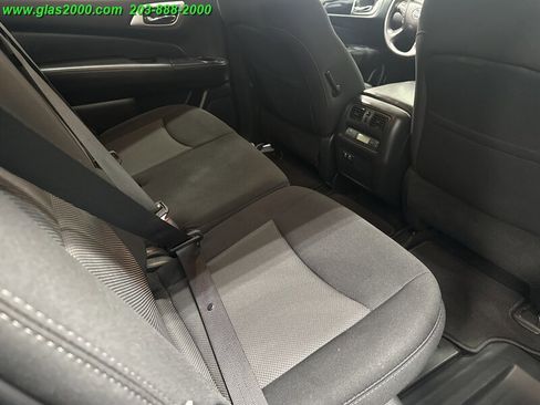 Used 2020 Nissan Pathfinder S image 30