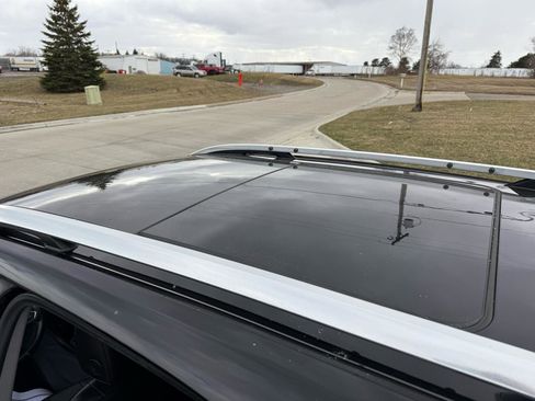 Used 2018 Chevrolet Equinox Premier image 20