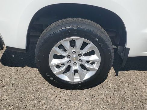 Certified 2020 Chevrolet Silverado 1500 Custom w/ Custom Value Package AWD/4WD image 5