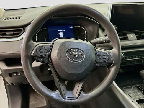 Used 2024 Toyota RAV4 LE image 18