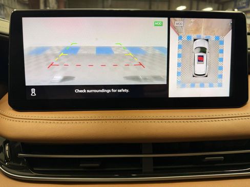 Used 2023 INFINITI QX60 Sensory w/ Vision Package AWD/4WD image 23