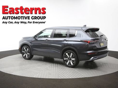 Used 2025 Mitsubishi Outlander SE AWD/4WD image 58