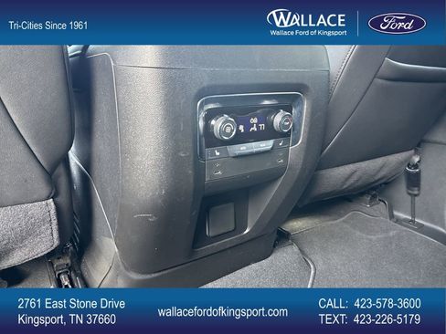 Used 2025 Chevrolet Suburban Premier image 25