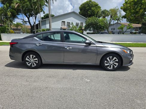 Used 2021 Nissan Altima 2.5 S w/ Driver Assist Package FWD image 4