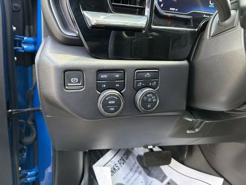 Used 2024 Chevrolet Silverado 1500 LT Trail Boss AWD/4WD image 17