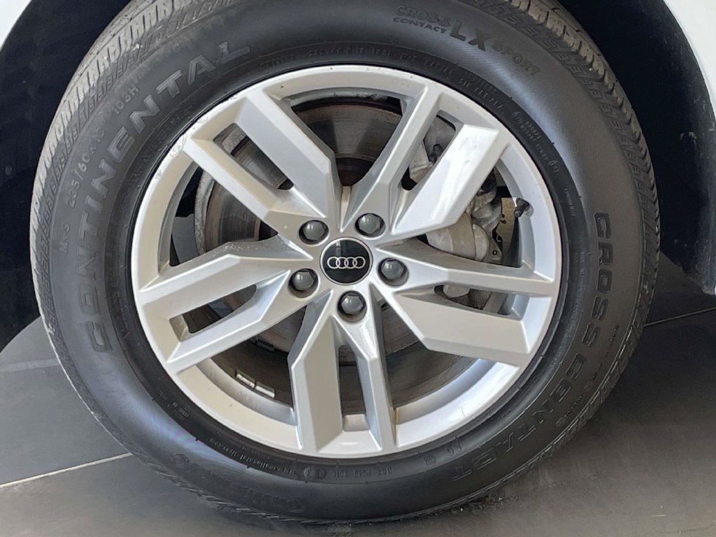 Used 2023 Audi Q5 2.0T Premium w/ Convenience Package AWD/4WD image 10