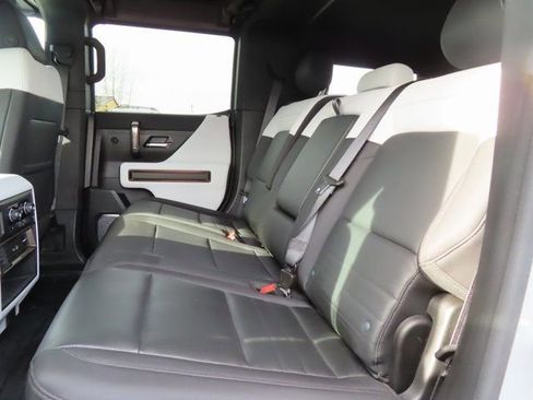 Used 2024 GMC Hummer EV 2X image 43