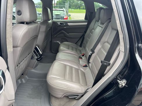 Used 2011 Porsche Cayenne Turbo AWD/4WD image 11