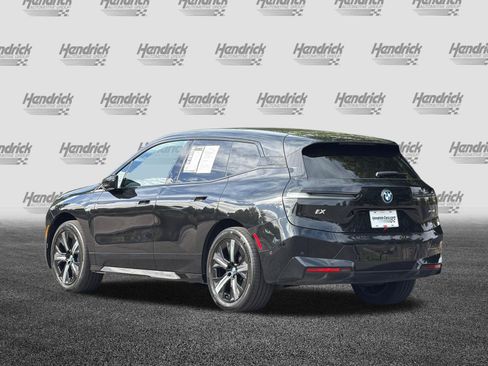 Used 2024 BMW iX xDrive50 w/ Premium Package AWD/4WD image 7