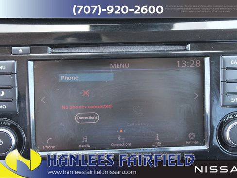 Used 2020 Nissan Rogue S FWD image 21