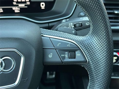 Used 2021 Audi SQ5 Prestige w/ Prestige Package image 27