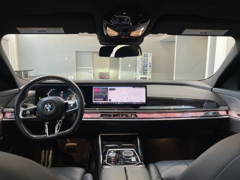 Used 2023 BMW 740i RWD image 34