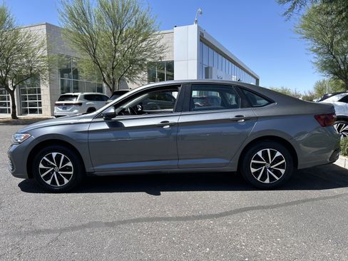 Used 2024 Volkswagen Jetta S FWD image 2