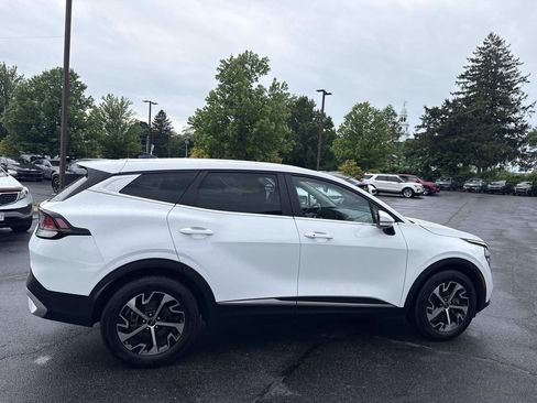 Used 2025 Kia Sportage EX FWD image 8