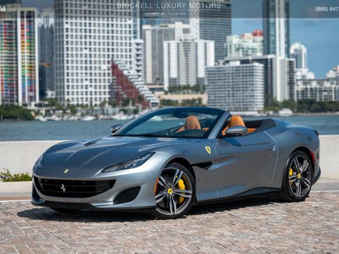 Used 2019 Ferrari Portofino image 14