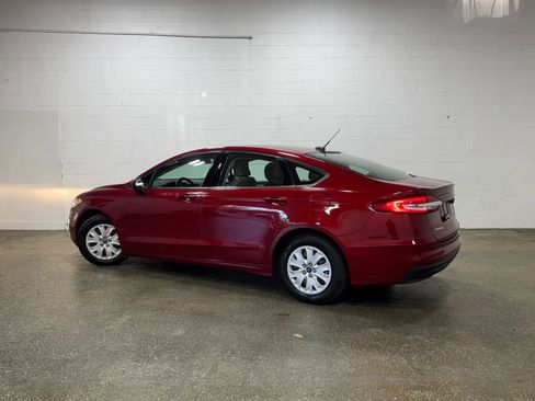 Used 2019 Ford Fusion S FWD image 5