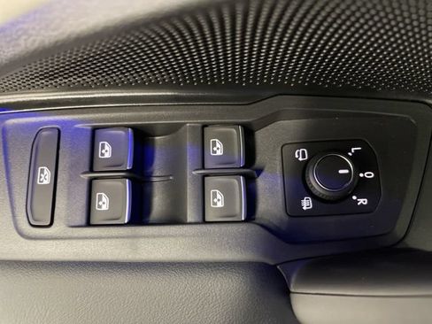 New 2026 Volkswagen Tiguan SEL R-Line AWD/4WD image 29