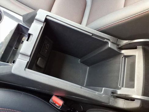 Used 2025 Chevrolet Blazer RS image 31