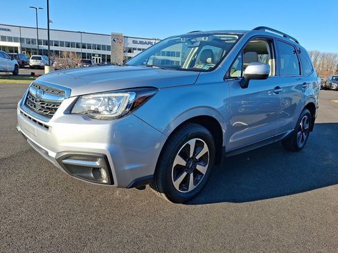 Used 2018 Subaru Forester 2.5i Limited image 3