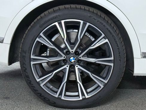 Used 2021 BMW X7 xDrive40i w/ Premium Package 2 image 9