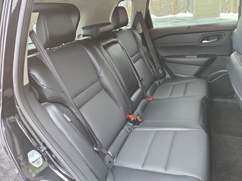 Used 2022 Nissan Rogue SV w/ SV Premium Package image 30