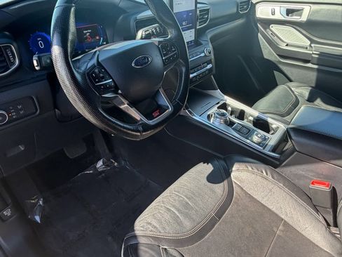 Used 2020 Ford Explorer ST w/ ST Street Pack image 2