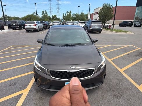 Used 2018 Kia Forte LX w/ LX Popular Package FWD image 3