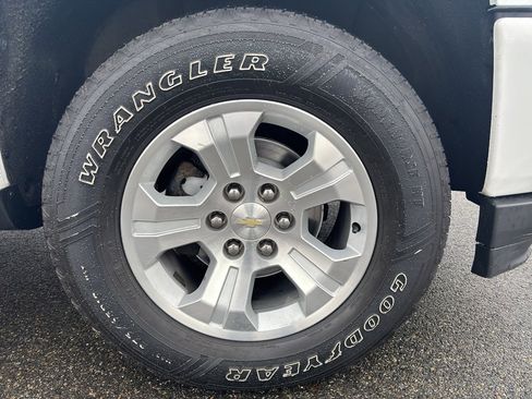 Used 2018 Chevrolet Silverado 1500 LT w/ All Star Edition image 11