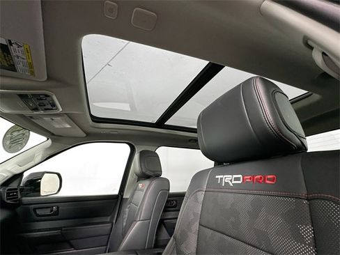 Used 2023 Toyota Tundra Limited image 20