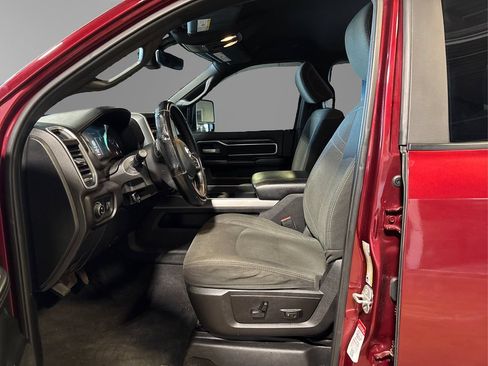 Used 2024 RAM 2500 Big Horn w/ Sport Appearance Package AWD/4WD image 10