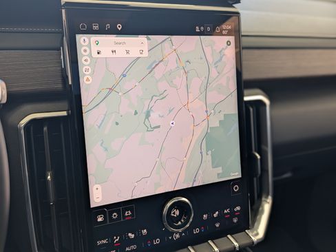 Used 2024 GMC Acadia Denali w/ Super Cruise Package image 31