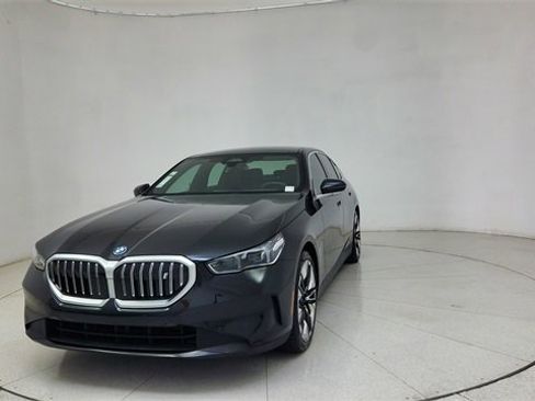 Used 2024 BMW i5 eDrive40i w/ Premium Package image 64