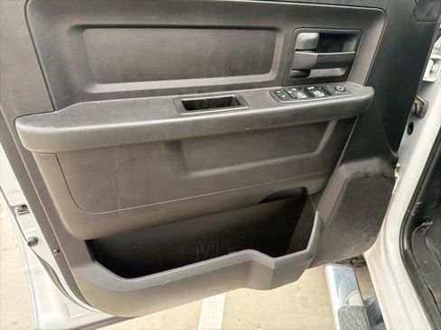 Used 2018 RAM 2500 Tradesman w/ Chrome Appearance Group image 23