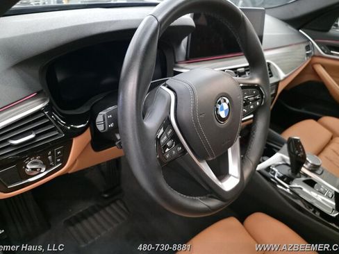 Used 2023 BMW 530i w/ Convenience Package RWD image 18