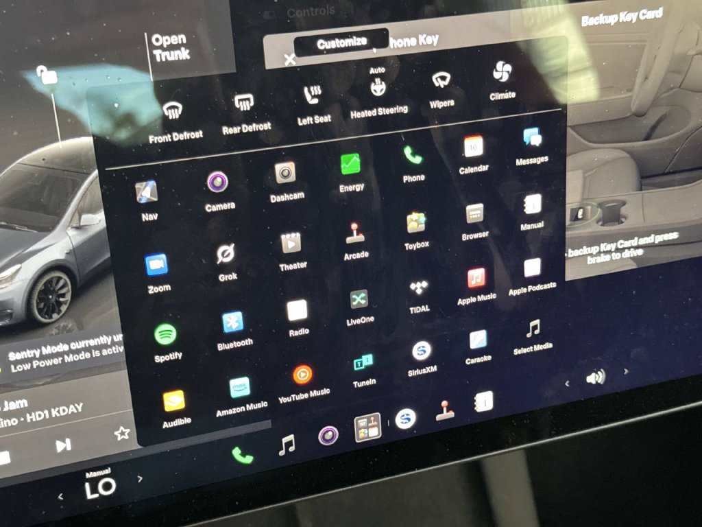 Used 2023 Tesla Model Y Long Range AWD/4WD image 26