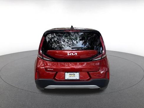 Used 2025 Kia Soul LX w/ LX Technology Package FWD image 7