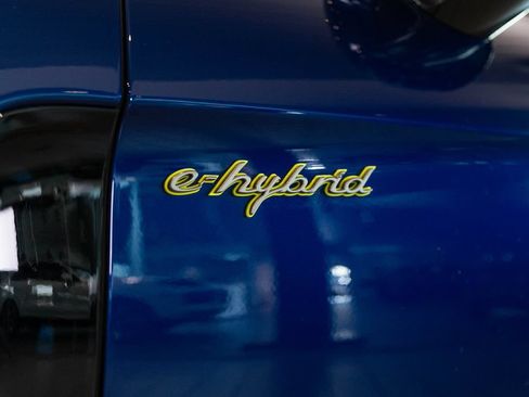 Certified 2023 Porsche Panamera 4 Platinum Edition AWD/4WD image 14