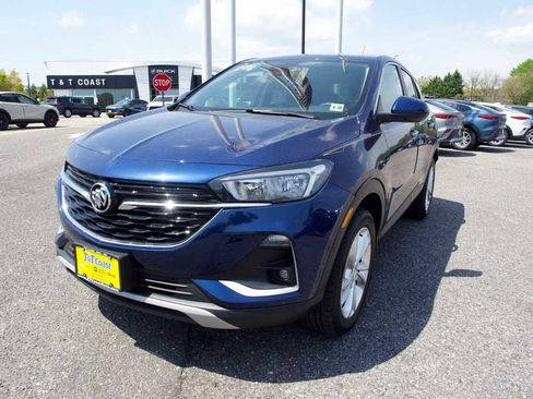 Certified 2023 Buick Encore GX Preferred w/ Cold Weather Comfort Package AWD/4WD image 1