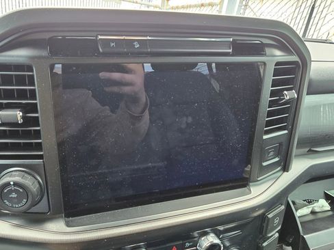 Used 2025 Ford F150 Lariat w/ Equipment Group 501A Mid image 14