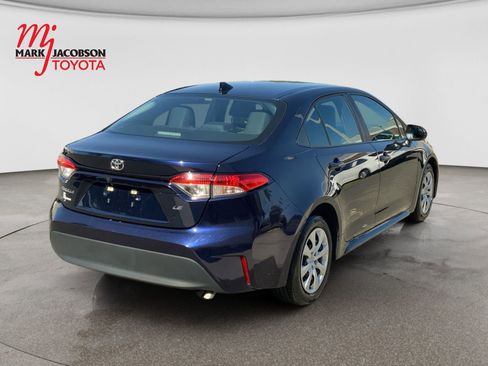 Used 2024 Toyota Corolla LE FWD image 5