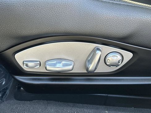 Used 2016 Porsche Panamera 4 image 23