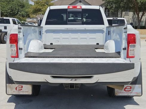 Used 2024 RAM 3500 Tradesman w/ Chrome Appearance Group AWD/4WD image 41