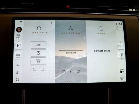 Used 2025 Land Rover Range Rover Long Wheelbase SE image 17