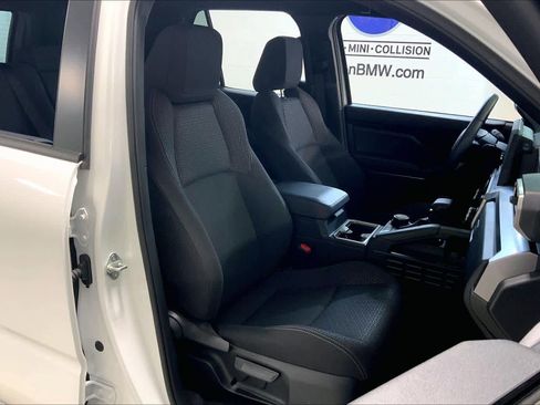 Used 2025 Toyota 4Runner SR5 AWD/4WD image 8