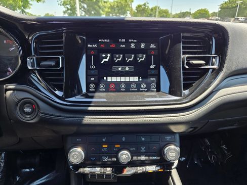 Used 2022 Dodge Durango GT RWD image 13