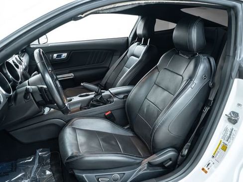 Used 2019 Ford Mustang GT Premium image 18