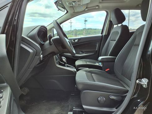 Used 2021 Ford EcoSport SE image 7