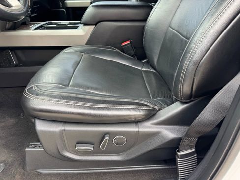 Used 2018 Ford F250 Lariat w/ Lariat Ultimate Package image 12